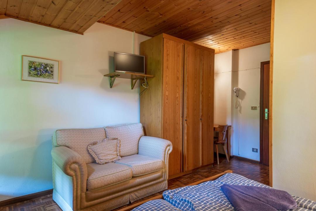 Appartements Pension Sonia Фунес Екстер'єр фото