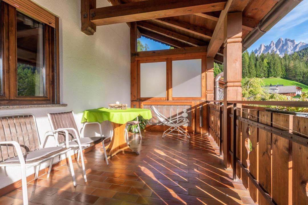 Appartements Pension Sonia Фунес Екстер'єр фото