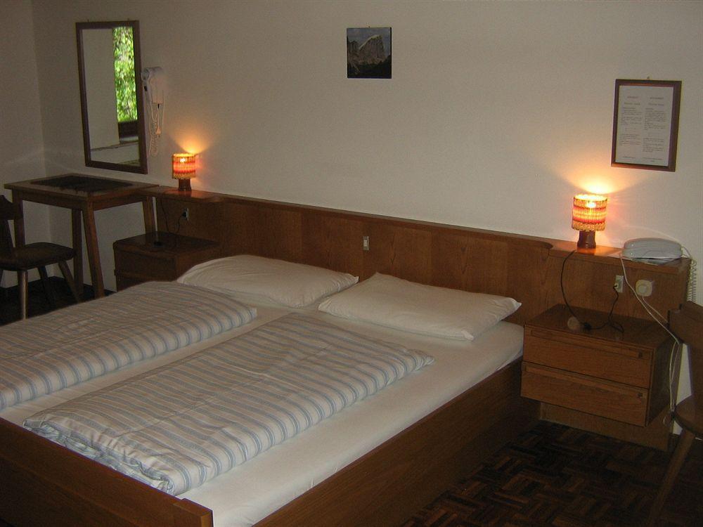 Appartements Pension Sonia Фунес Екстер'єр фото