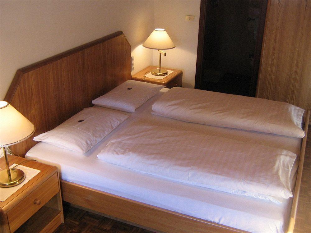 Appartements Pension Sonia Фунес Екстер'єр фото